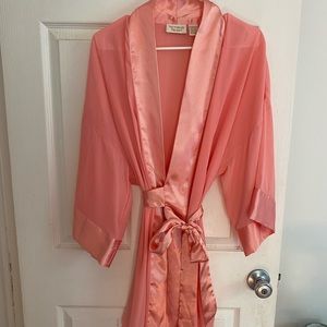 Victorias Secret’s Robe Pink